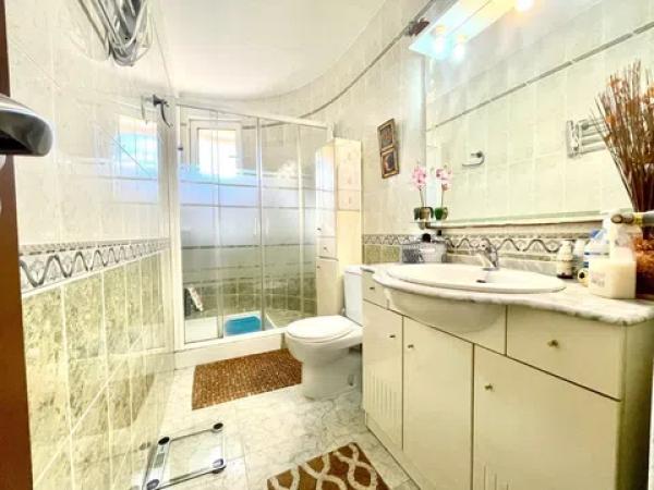 Casa independiente en calle Hebe