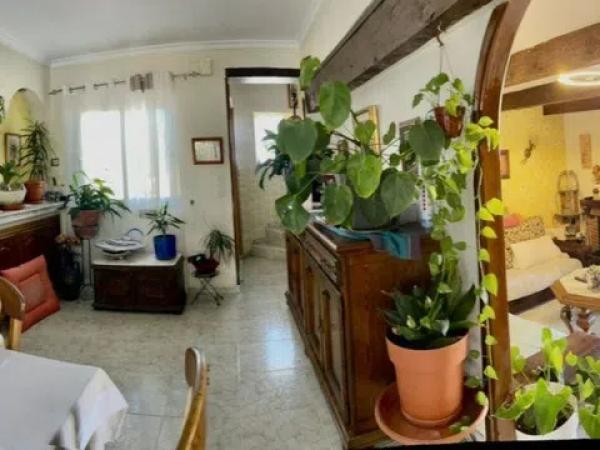 Casa independiente en calle Hebe