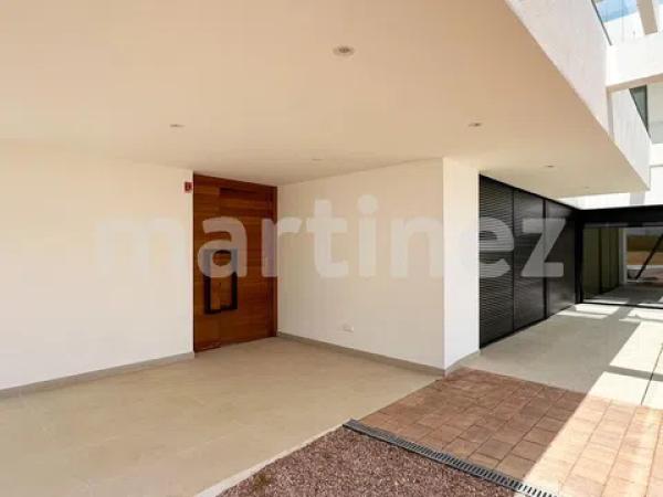 Casa independiente en calle Terra