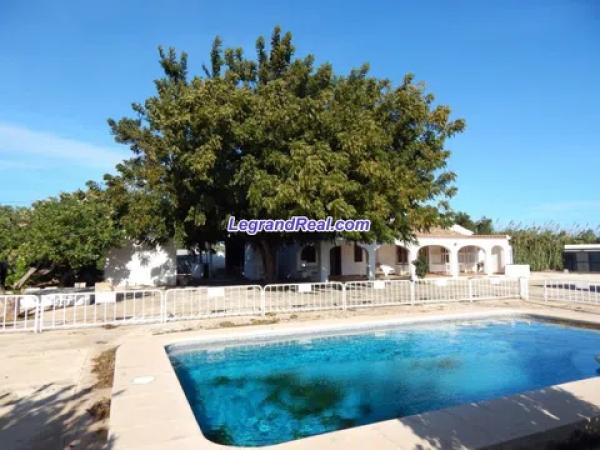 Casa independiente en Las Marinas