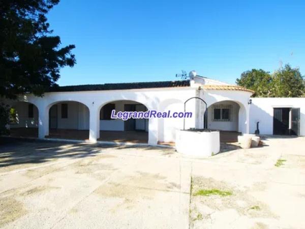 Casa independiente en Las Marinas