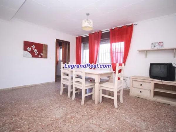 Casa independiente en Las Marinas