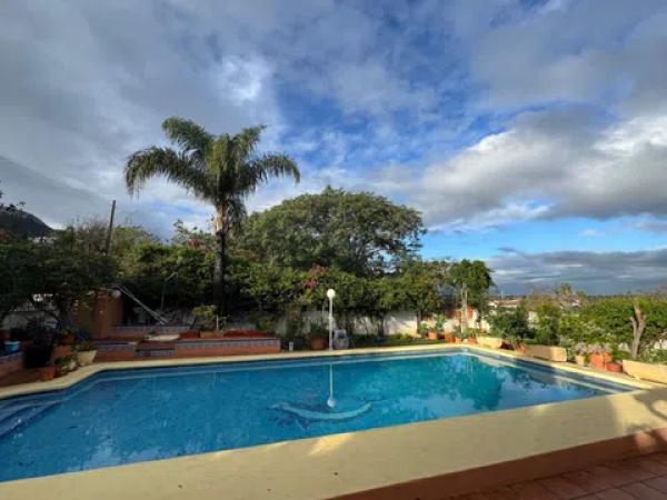 Casa independiente en calle Arròs