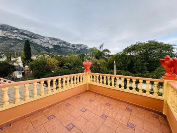 Casa independiente en calle Arròs