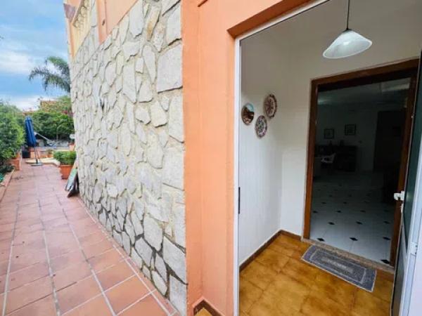 Casa independiente en calle Arròs