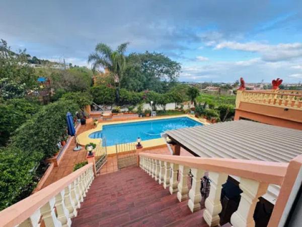 Casa independiente en calle Arròs