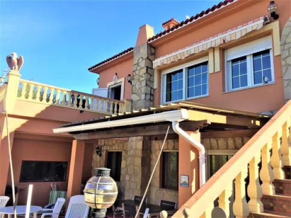 Casa independiente en Arros