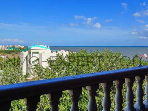 Ático en carretera de las Marinas