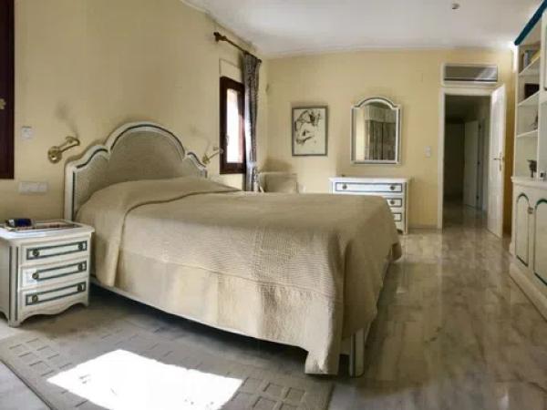 Casa independiente en calle Maia