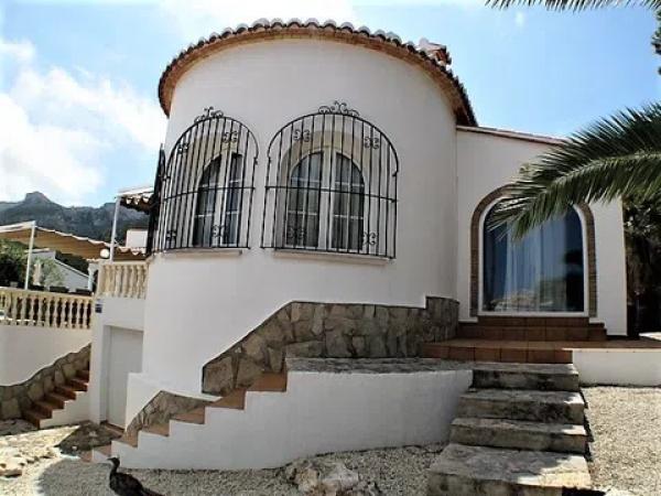 Casa independiente en calle Maia, 114