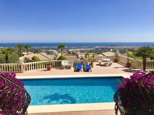 Casa independiente en calle Maia