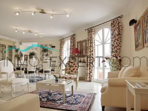 Casa independiente en Urbanización la Sella