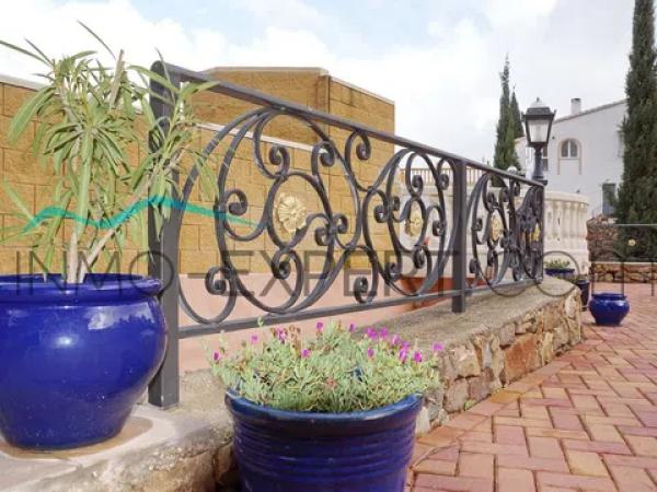 Casa independiente en Urbanización la Sella