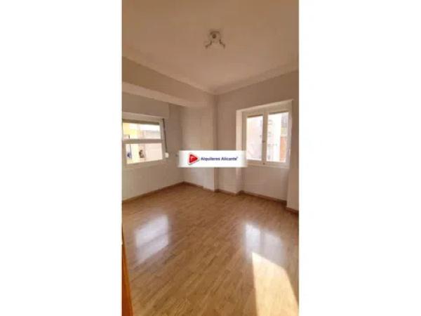 Piso en Barrio Carolinas Altas