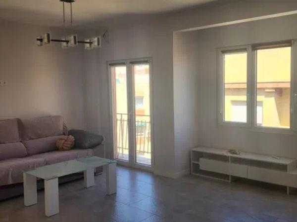 Piso en calle Francisco Carratalá Cernuda