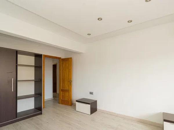 Piso en calle Montero Ríos