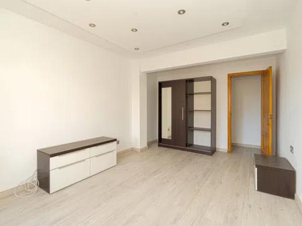 Piso en calle Montero Ríos