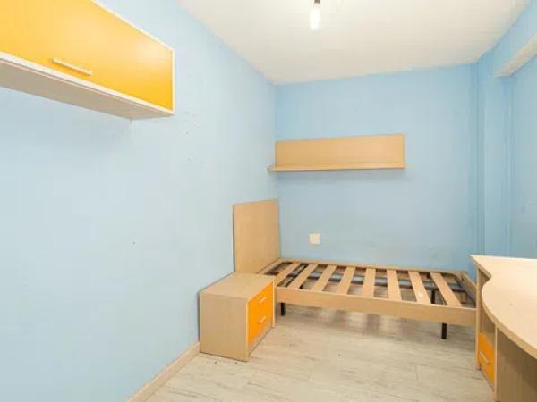 Piso en calle Montero Ríos