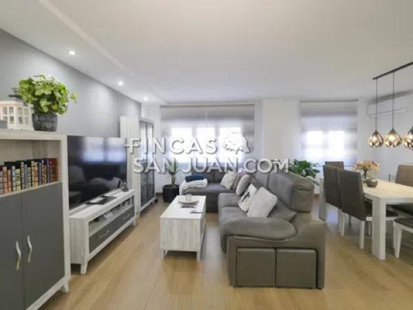 Piso en Barrio Campoamor