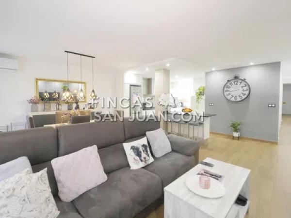 Piso en Barrio Campoamor