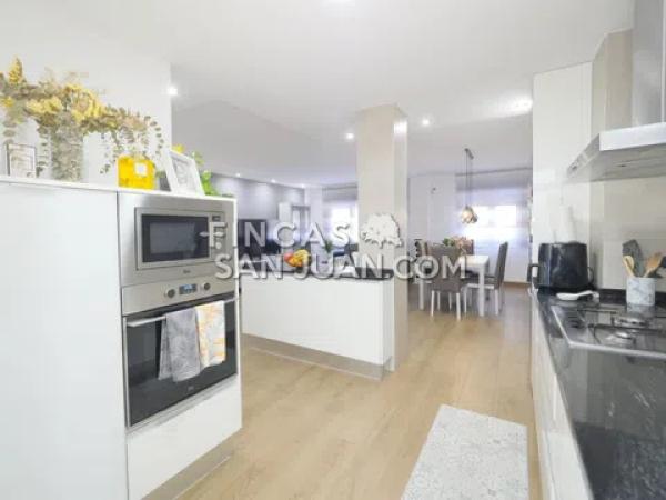 Piso en Barrio Campoamor