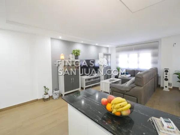 Piso en Barrio Campoamor