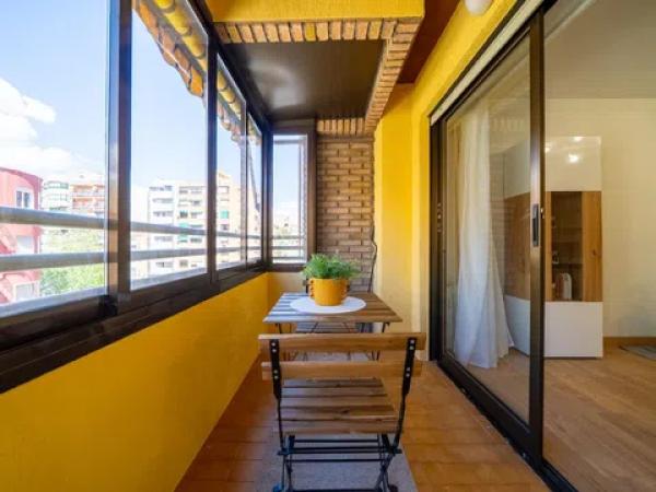 Piso en avenida Benito Perez Galdos, 37