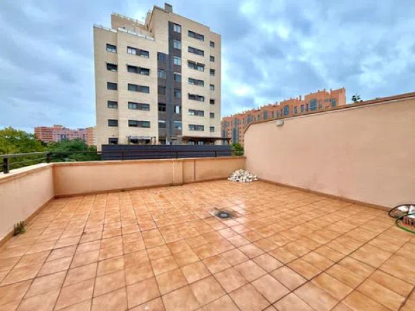 Dúplex en avenida Juan Sanchis Candela