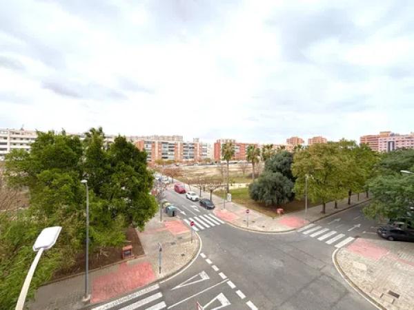 Dúplex en avenida Juan Sanchis Candela