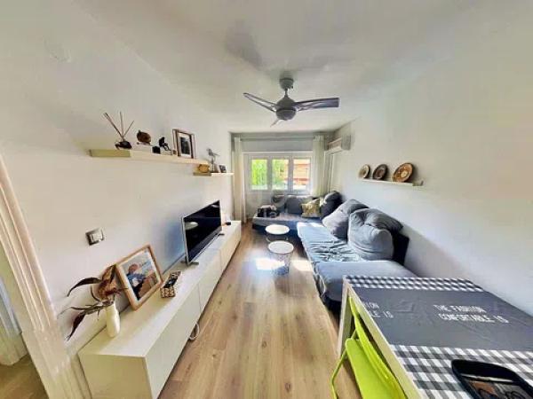 Piso en calle de la Nasa, 3