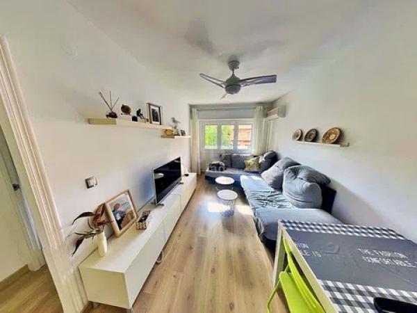 Piso en calle de la Nasa, 3