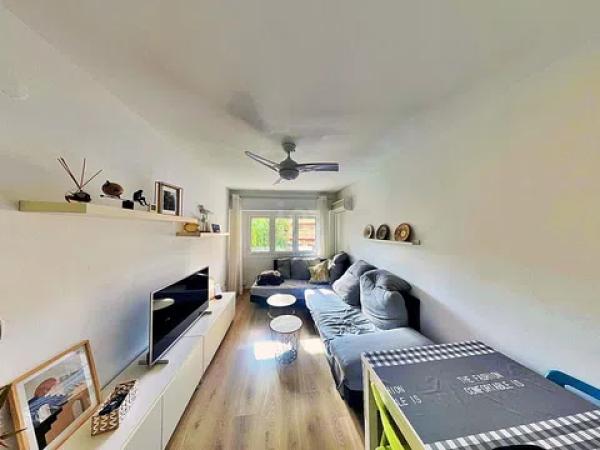 Piso en calle de la Nasa, 3