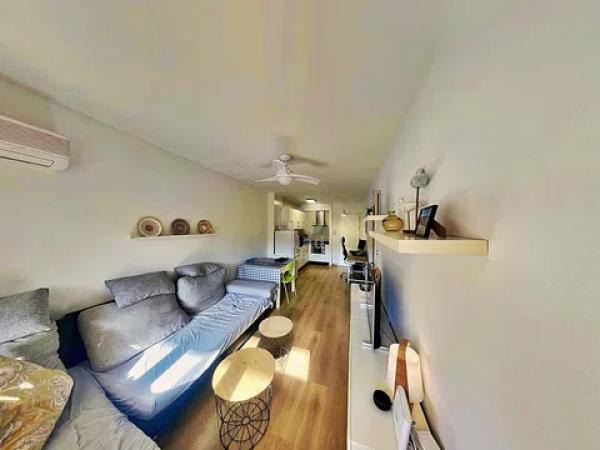 Piso en calle de la Nasa, 3