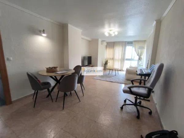 Piso en calle Pintor Antonio Amorós