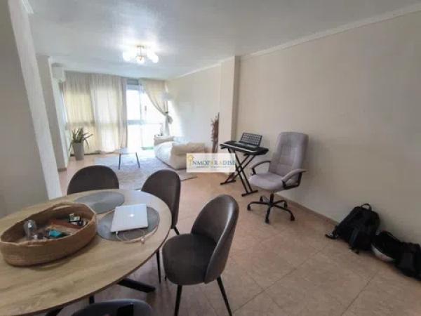 Piso en calle Pintor Antonio Amorós