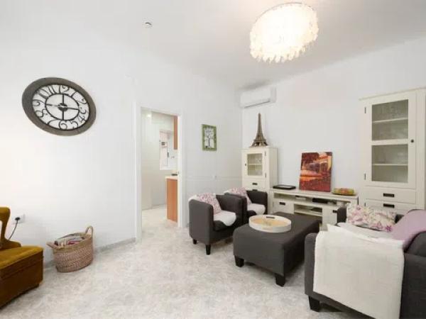 Casa independiente en calle de la Virgen del Lluch