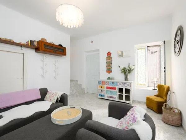 Casa independiente en calle de la Virgen del Lluch