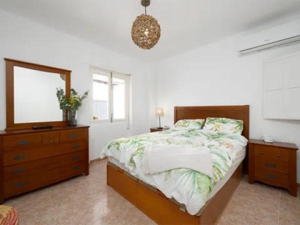 Casa independiente en calle de la Virgen del Lluch