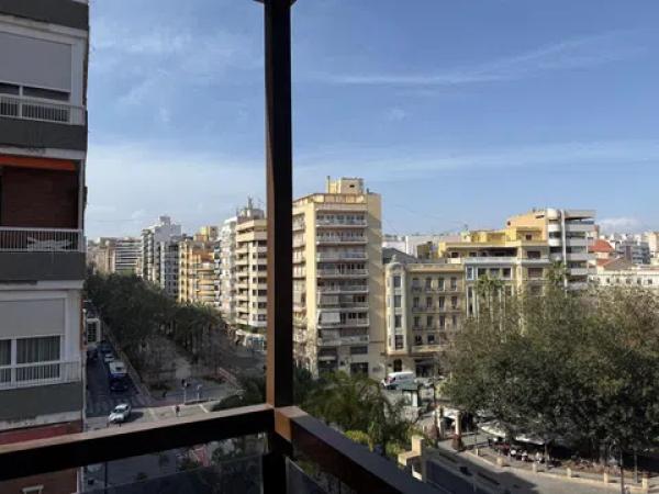 Piso en avenida del Doctor Gadea