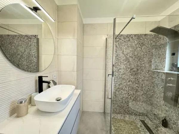 Casa independiente en calle de L'Esportista Alejandra Quereda