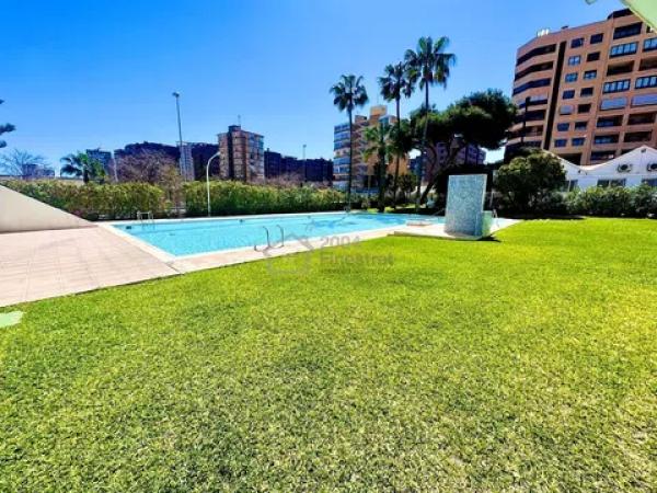 Piso en avenida de la Condomina