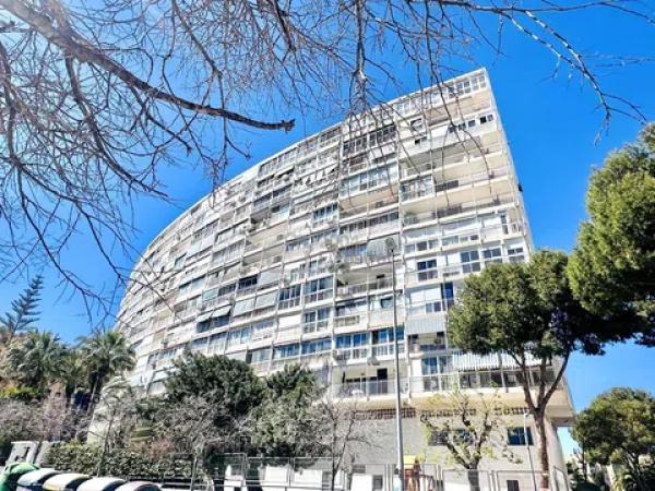 Piso en avenida de la Condomina