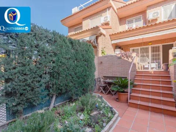 Chalet en Barrio Tómbola - Rabasa