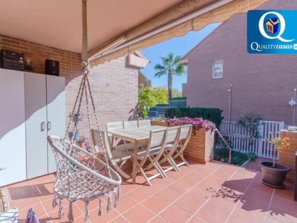 Chalet en Barrio Tómbola - Rabasa