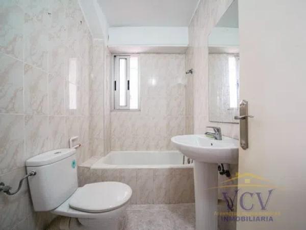 Piso en calle Reyes Católicos