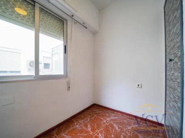 Piso en calle Reyes Católicos