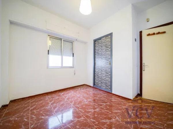 Piso en calle Reyes Católicos