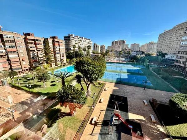 Piso en avenida de Holanda