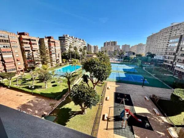 Piso en avenida de Holanda