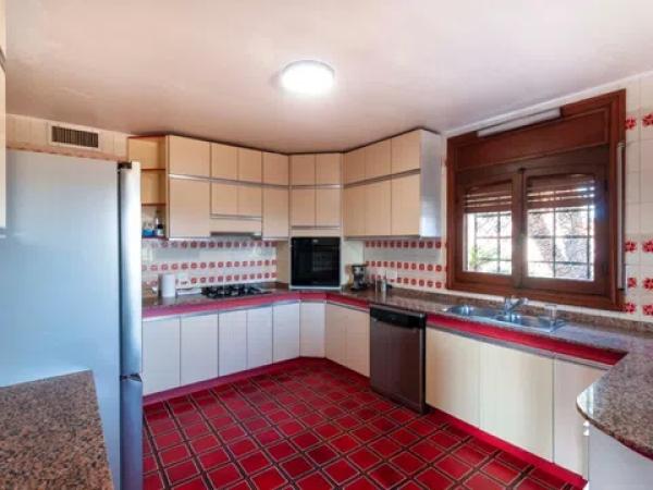 Chalet en Barrio Villahermosa - Santa Faz